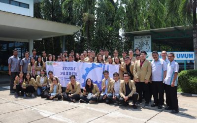 Mahasiswa Angkatan 2017 Mengikuti Kegiatan Studi Pabrik