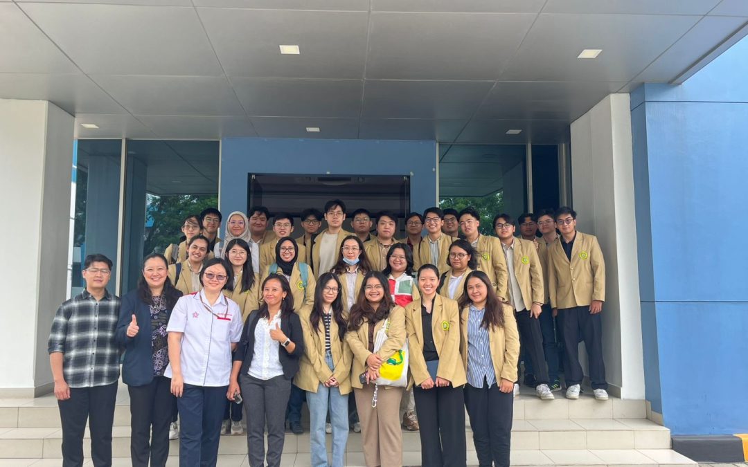 Kuliah Lapangan Mata Kuliah Pengantar Teknologi Fluida Superkritik ke Dexa Laboratories of Biomolecular Sciences